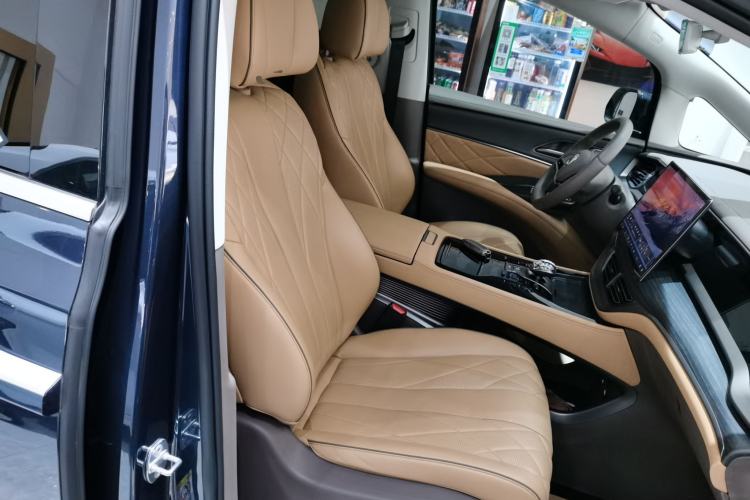 Used Denza D9 2022 DM-i 970 Four-Wheel Drive Flagship Model