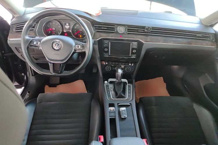 Used Volkswagen Magotan 2018 330TSI DSG Luxury Model