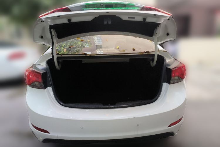 Used Hyundai Elantra (5th Generation / Langdong) 2016 1.6L Automatic Prestige Model
