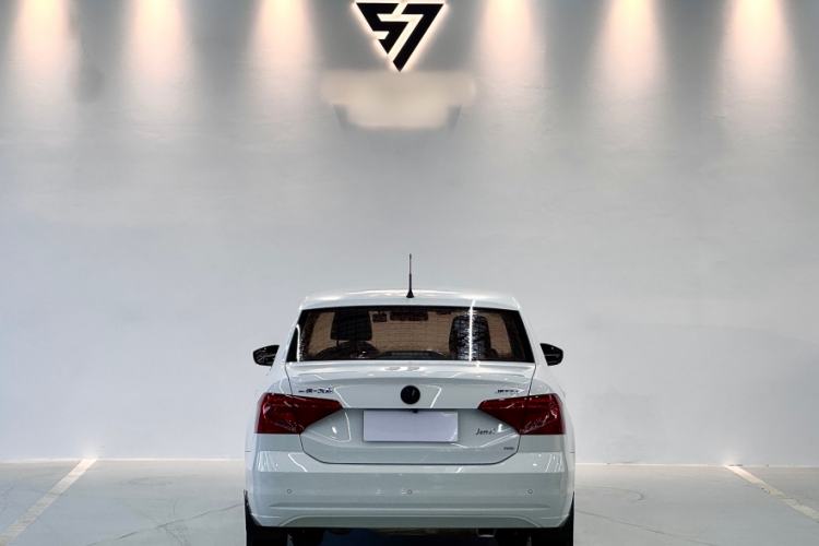 Used Volkswagen Jetta 2019 Dream Edition 1.5L Manual Fashion Version
