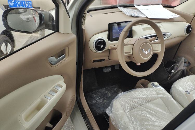 Used Wuling Hongguang MINIEV 2025 Four-Door Version Advanced Edition
