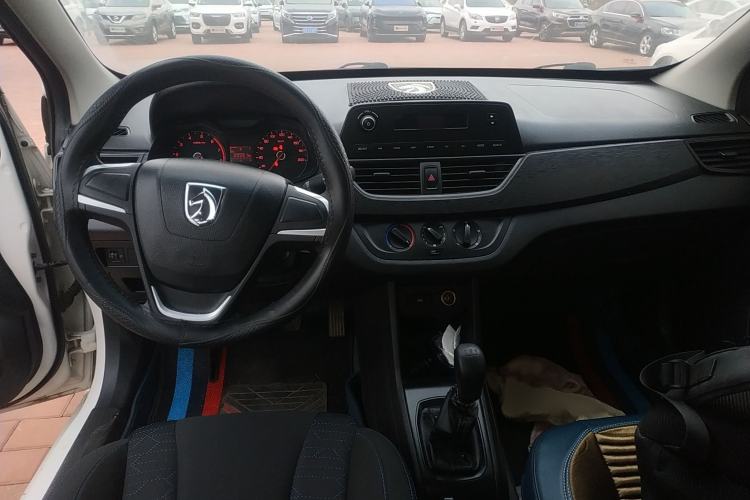 Used Baojun 310 2016 1.2L manual Comfort trim level
