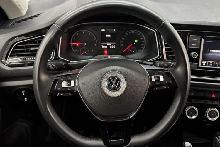 Used Volkswagen T-ROC 2018 280TSI DSG Two-Wheel-Drive Comfort Version China V Standard