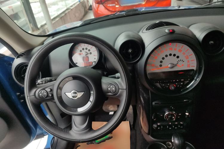 Used  Countryman 2014 1.6L COOPER Fun
