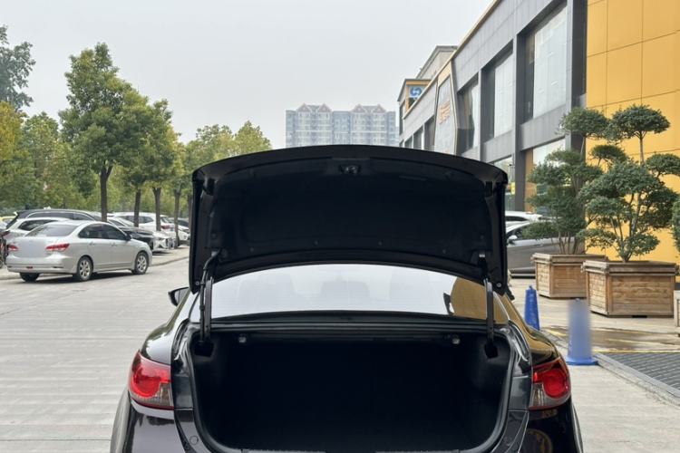 Used Mazda Atenza 2014 2.5L Blue Sky Prestige Edition
