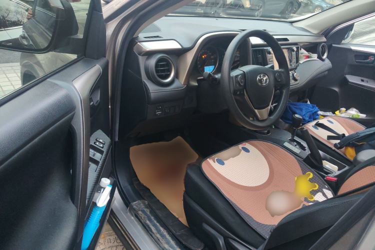 Used Toyota RAV4 2015 2.0L CVT Two-Wheel Drive Fashion Edition