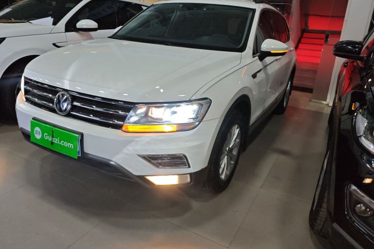 Used Volkswagen Tiguan L 2017 330TSI Automatic Two-Wheel Drive Luxury Edition
