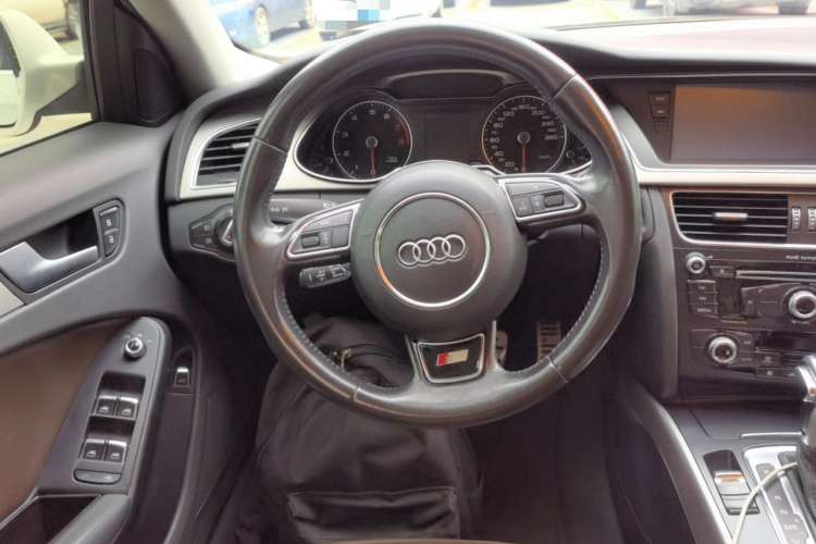 Used Audi A4L 2015 35 TFSI Automatic Standard Model
