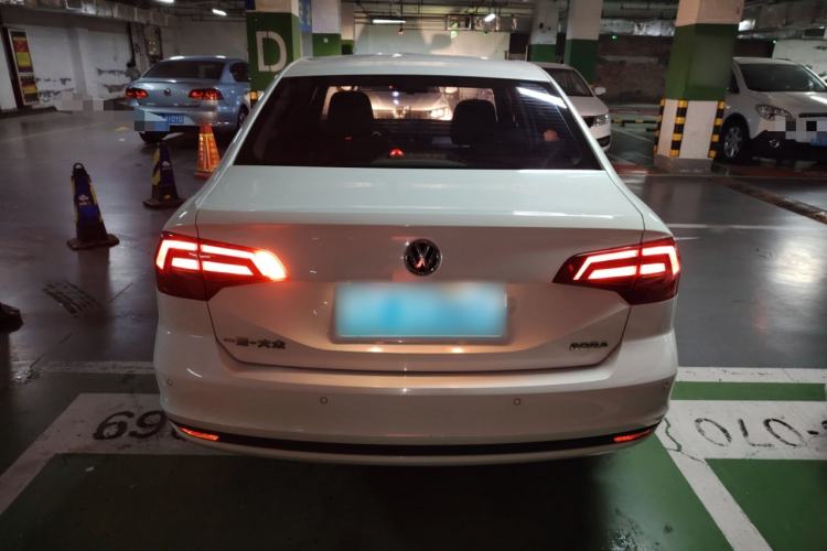 Used Volkswagen Bora 2016 1.6L Automatic Fashion Model
