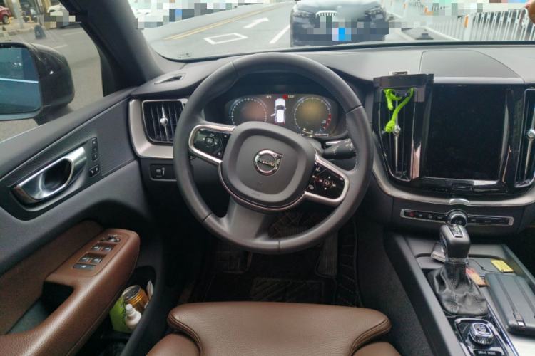 Used Volvo XC60 2021 T5 4x4 Smart Luxury Edition