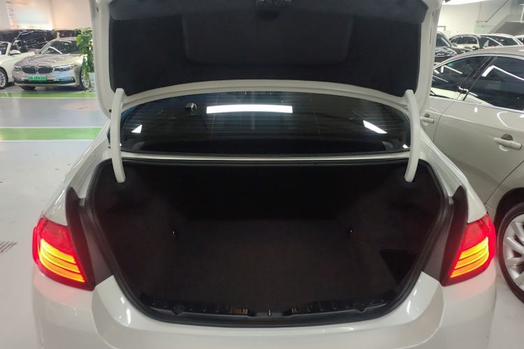 Used BMW 5 Series 2014 520i Elegant Edition
