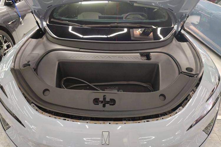 Used  12 2024 700 Three-Laser Rear-Wheel Drive Luxury Edition
