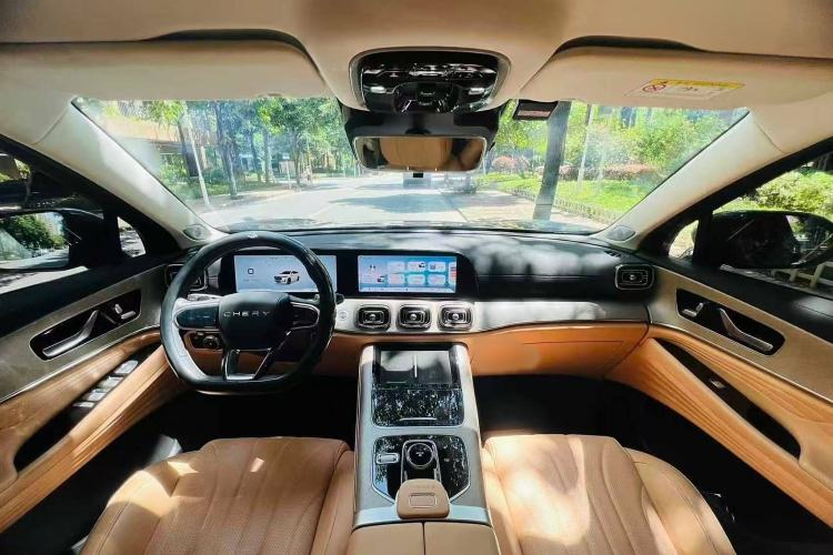 Used Chery Tiggo 9 2023 2.0T Dual-Clutch Two-Wheel Drive Luxury Edition 7 Seats
