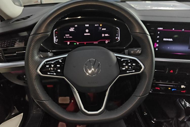 Used Volkswagen Passat 2022 330TSI Luxury Edition
