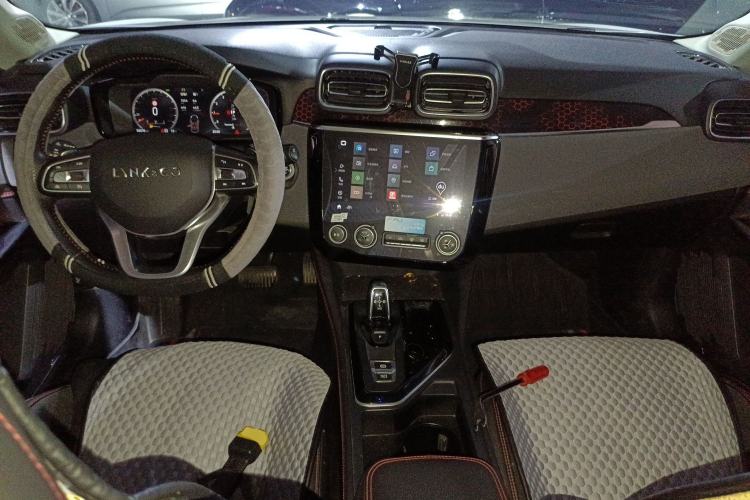 Used Lynk & Co 02 2019 1.5T DCT Two-Wheel Drive Pro Edition China VI Standard
