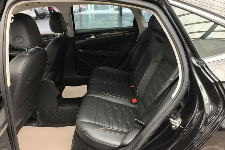 Used Volkswagen Passat 2019 330TSI Elite Edition China VI
