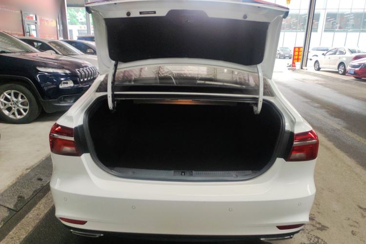 Used Roewe i6 2018 20T Automatic Flagship Edition
