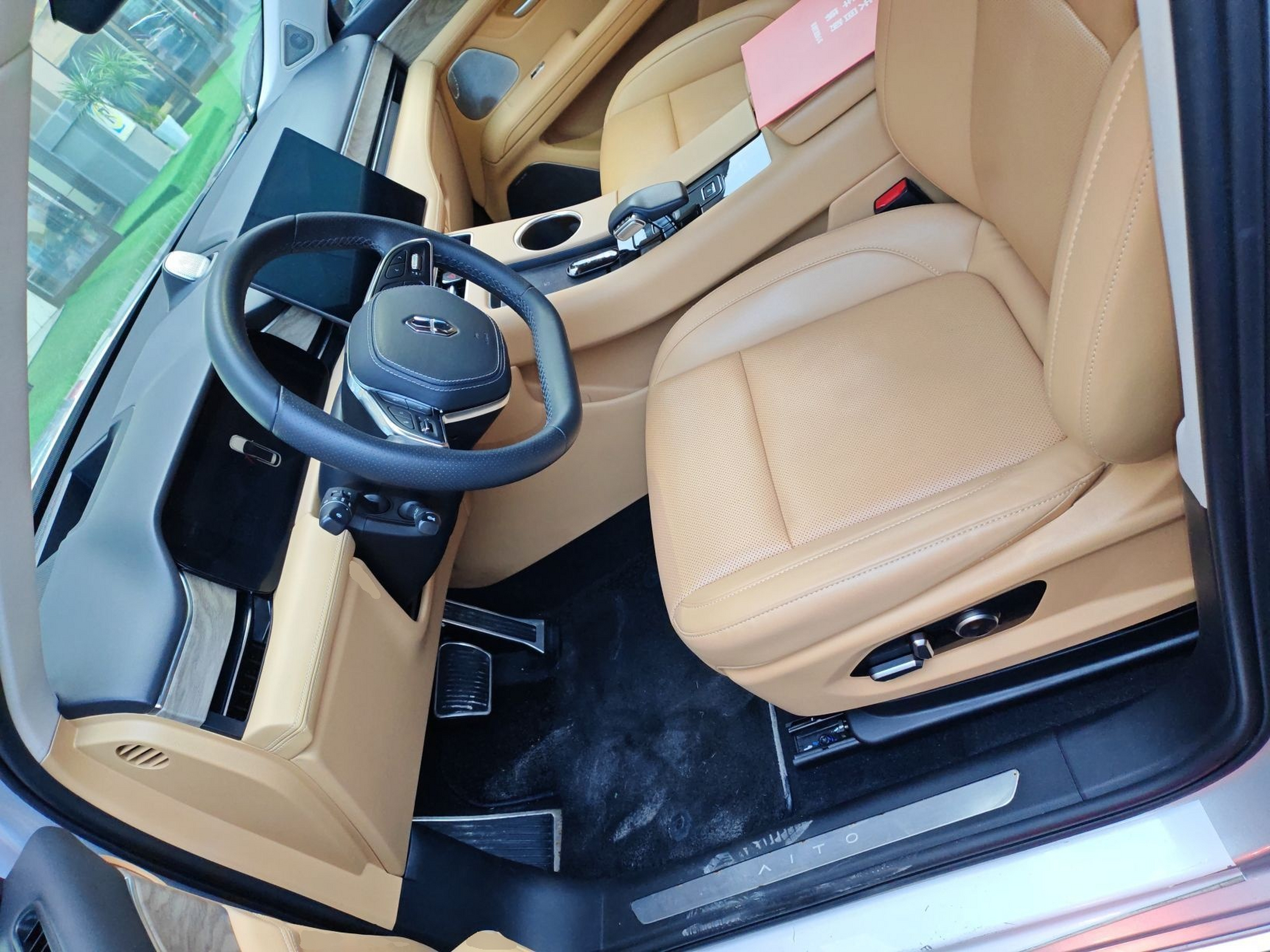 Переднее сиденье в автомобиле