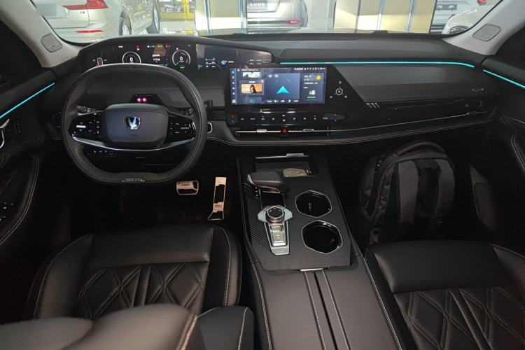 Used Changan UNI-K iDD 2024 ZhiDian iDD 1.5T 135km Smart Leading Model
