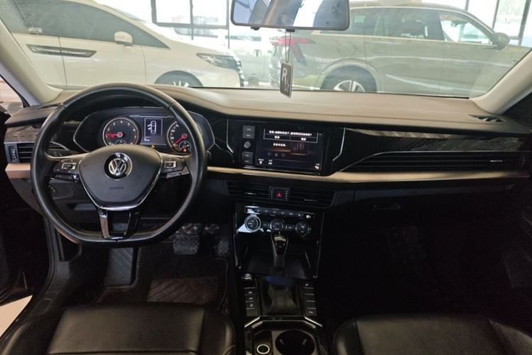 Used Volkswagen Passat 2019 330TSI Elite Edition China VI
