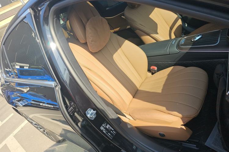 Used Mercedes-Benz E-Class 2025 Facelift E 300 L Luxury Edition
