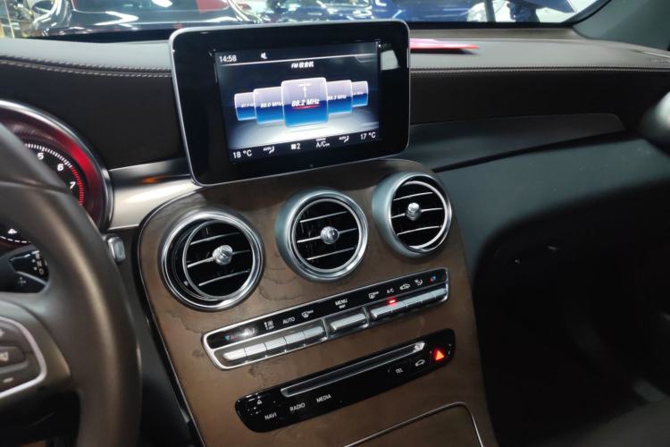 Used Mercedes-Benz GLC 2016 GLC 300 4MATIC Dynamic Model
