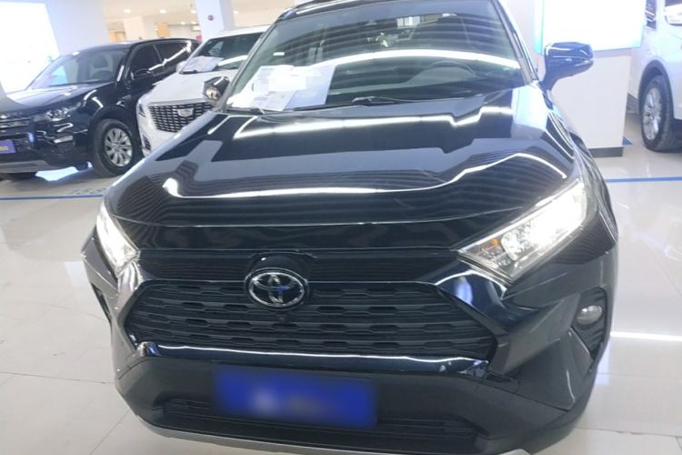 Used Toyota RAV4 2021 2.0L CVT Two-Wheel Drive Fashion PLUS Edition