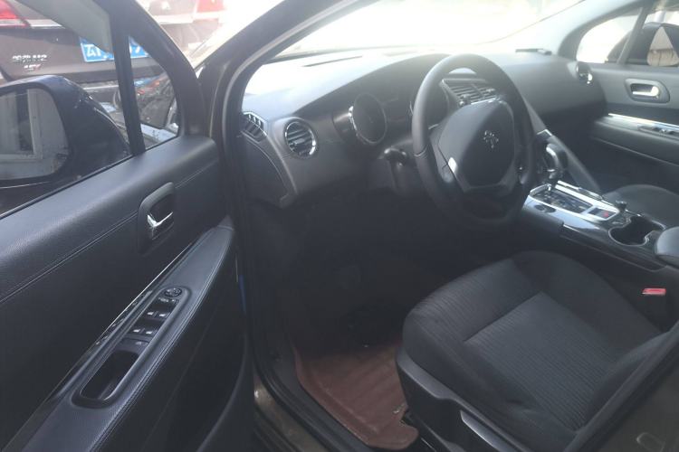 Used Peugeot 3008 2013 2.0L Automatic Classic Edition
