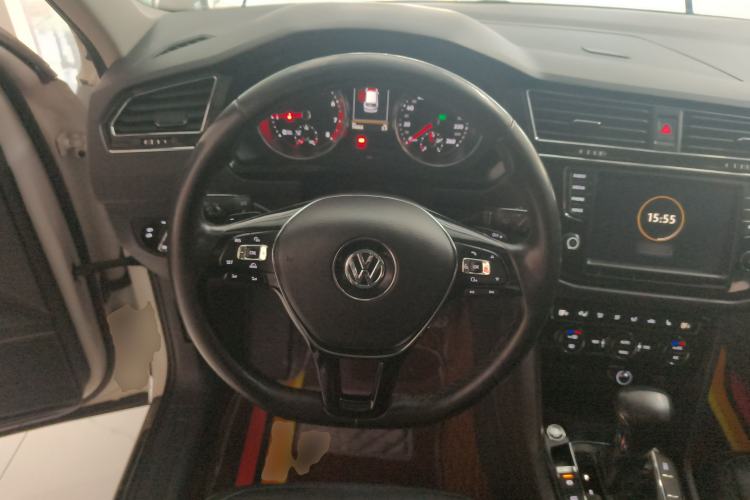 Used Volkswagen Tiguan L 2018 330TSI Automatic Two-Wheel Drive Luxury Edition
