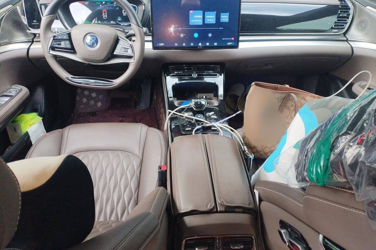 Used BYD Han 2023 EV Champion Edition 605KM Front-Drive Premium Model
