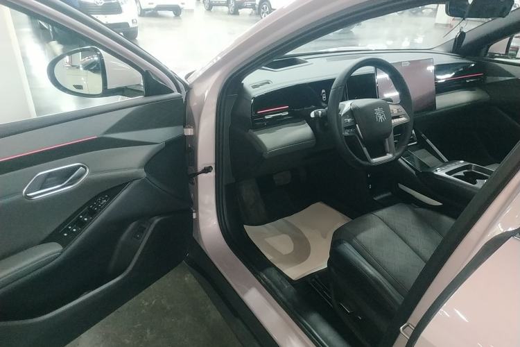 Used BYD Qin L 2025 EV 545KM Cloud Suspension Edition
