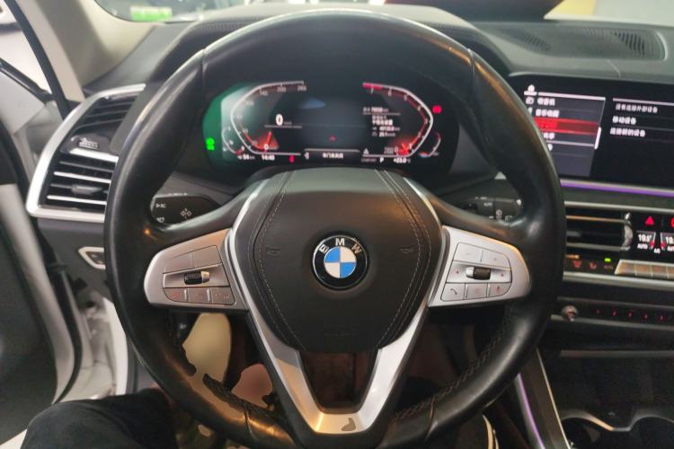 Used BMW X7 2019 xDrive40i Luxury Package with Leading Features
