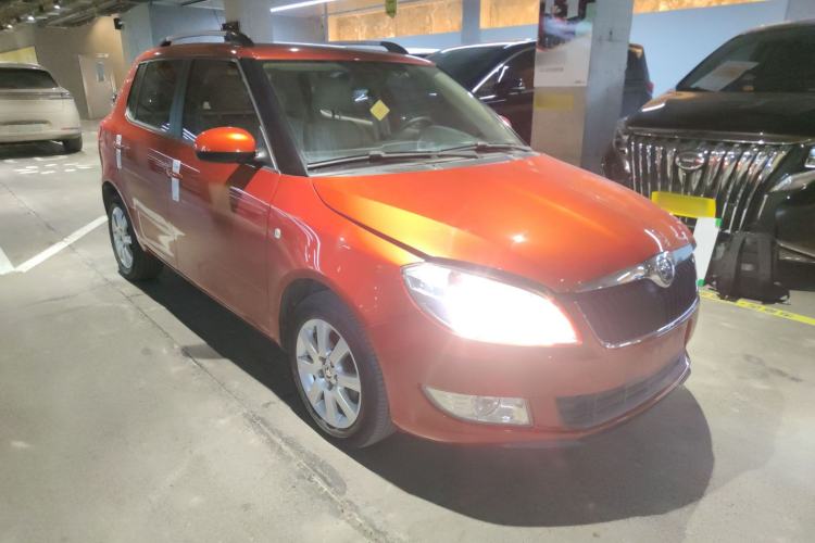 Used Skoda Fabia 2014 1.4L Automatic Crystal Edition