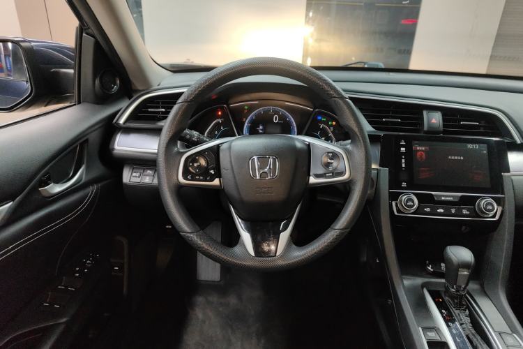 Used Honda Civic 2016 220TURBO CVT Luxury Edition
