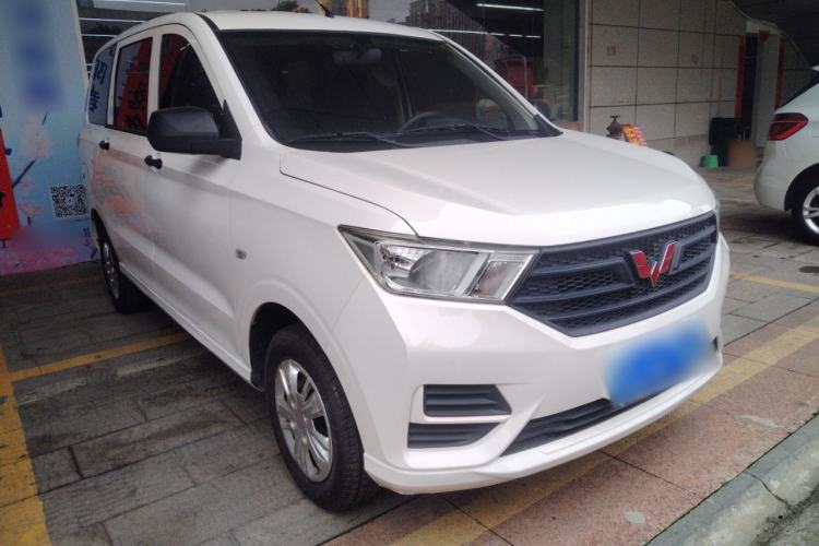 Used Wuling Hongguang 2019 1.5L S Basic Version China VI Standard LAR