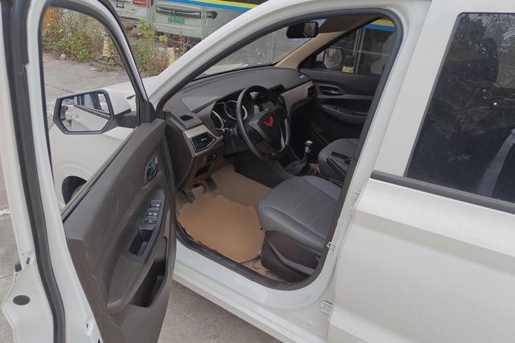 Used Wuling Hongguang 2021 1.5L Revised S Standard Version with Electric Power Steering LAR
