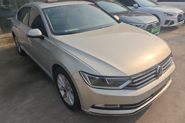 Used Volkswagen Magotan 2018 330TSI DSG Advanced Model
