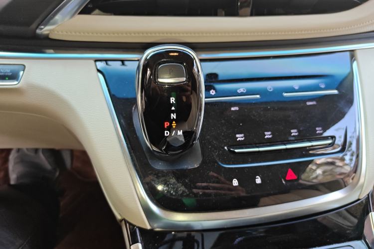 Used Buick GL8 2023 Land Executive Class 652T Luxury Model
