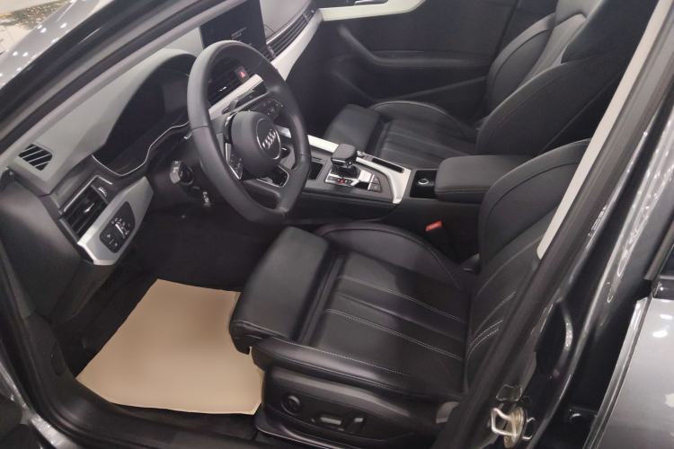 Used Audi A4L 2022 40 TFSI Luxury Dynamic Model
