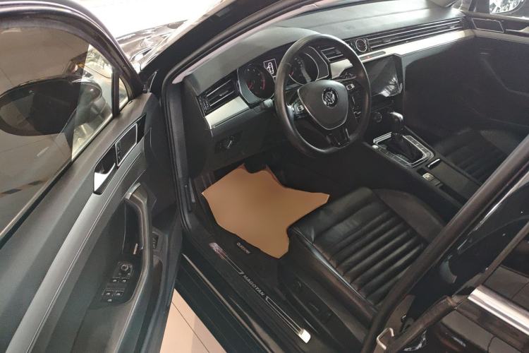 Used Volkswagen Magotan 2019 330TSI DSG Leading Model China VI Standard