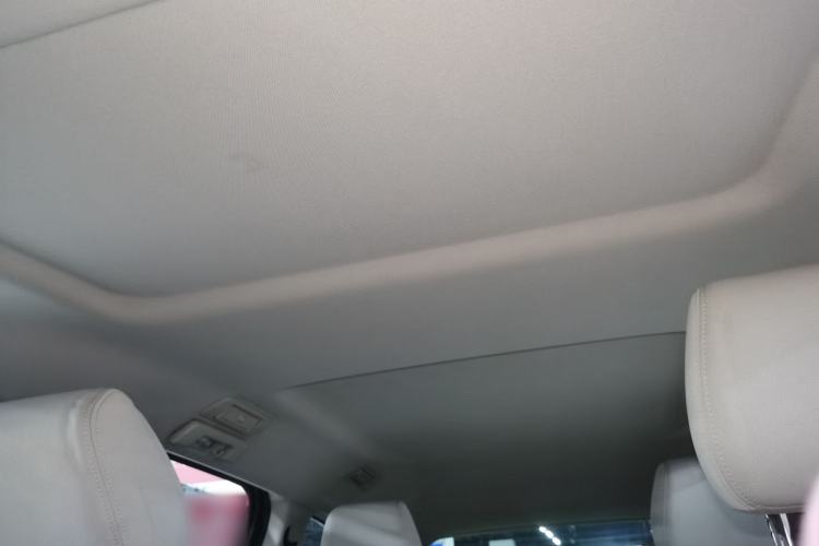 Used Buick GL8 2023 Land Executive Class Comfort Model
