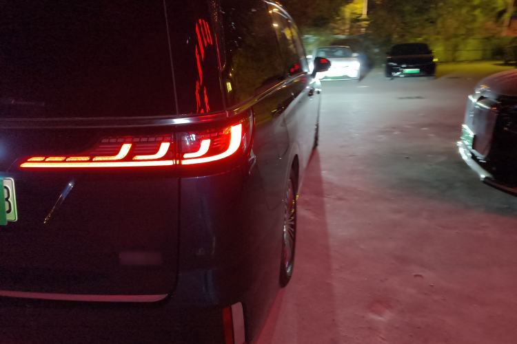 Used VOYAH Dream 2025 PHEV Four-Wheel-Drive Flagship Version – Qiankun Edition