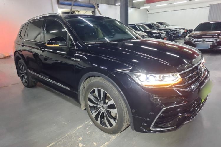 Used Volkswagen Tiguan L 2022 330TSI Automatic Two-Wheel Drive R-Line Enhanced Edition
