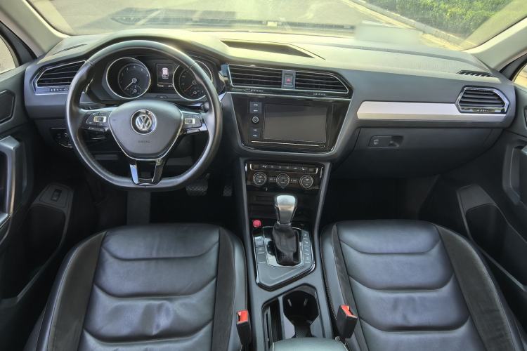 Used Volkswagen Tiguan L 2019 330TSI Automatic Two-Wheel Drive Smart Luxury Version China VI Standard
