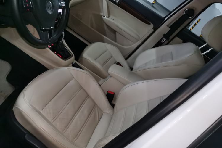 Used Volkswagen Lavida 2013 1.4TSI DSG Luxury Edition
