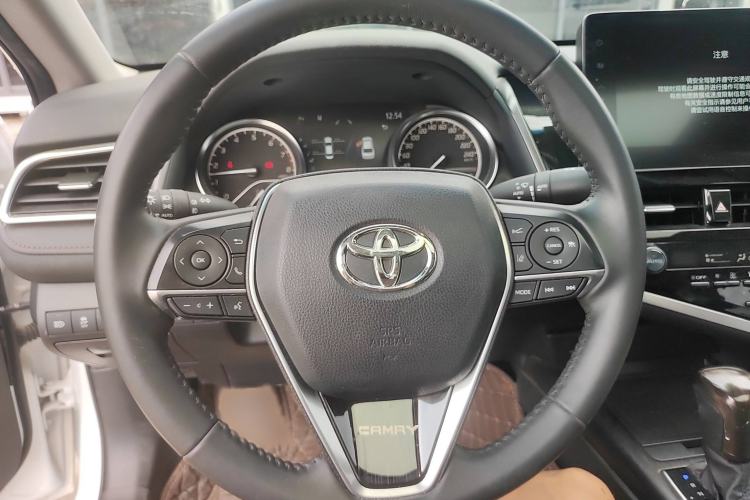 Used Toyota Camry 2021 2.0G Luxury Edition
