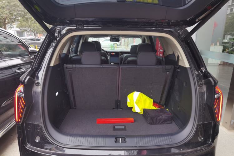 Used Hongqi HS7 PHEV 2024 2.0T PHEV Four-Wheel Drive Flagship Edition 6 Seats
