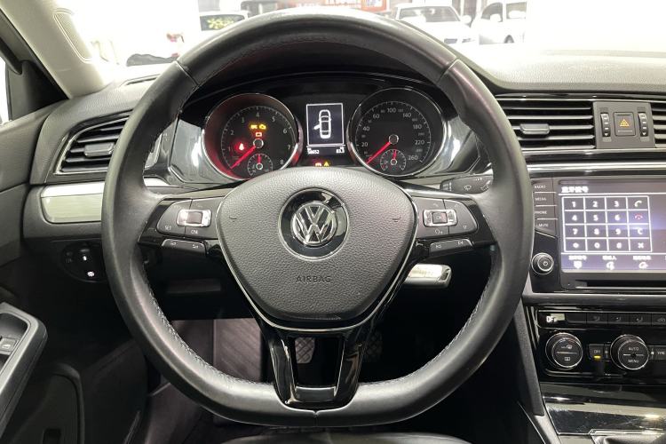 Used Volkswagen Lamando 2015 280TSI Manual Comfort Edition
