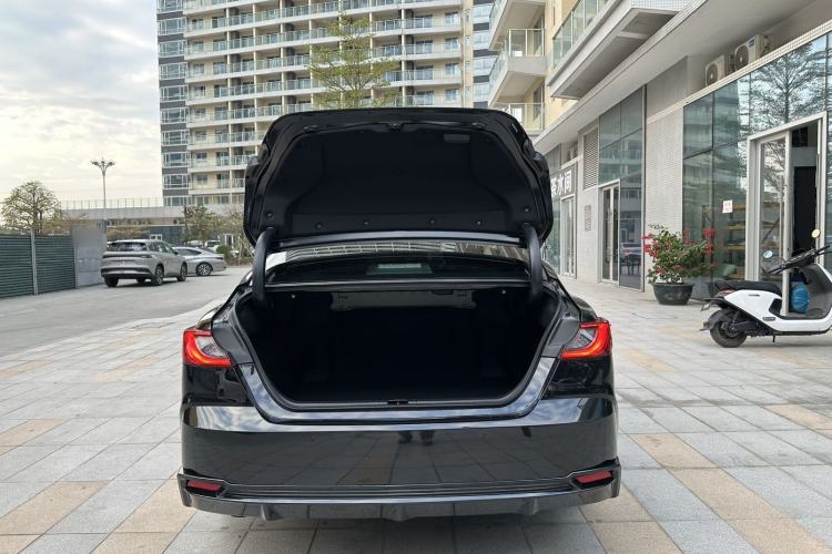 Used Toyota Camry 2024 Dual-Motor 2.0HS Sport Edition