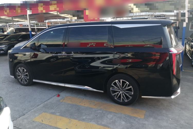 Used GAC Trumpchi M8 2024 Master Series 400T Prestige Edition
